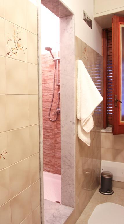 B&B Fiori Di Lava นีโกโลซี ห้อง รูปภาพ